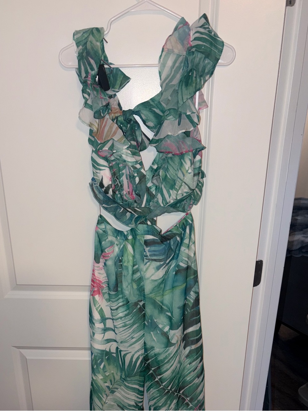 Green Tropical Leaf Ladies' One-Piece Romper With Cutouts